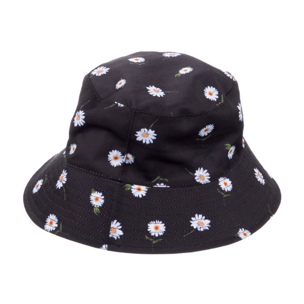 Alice + Olivia X FABFITFUN REVERSIBLE BUCKET HAT